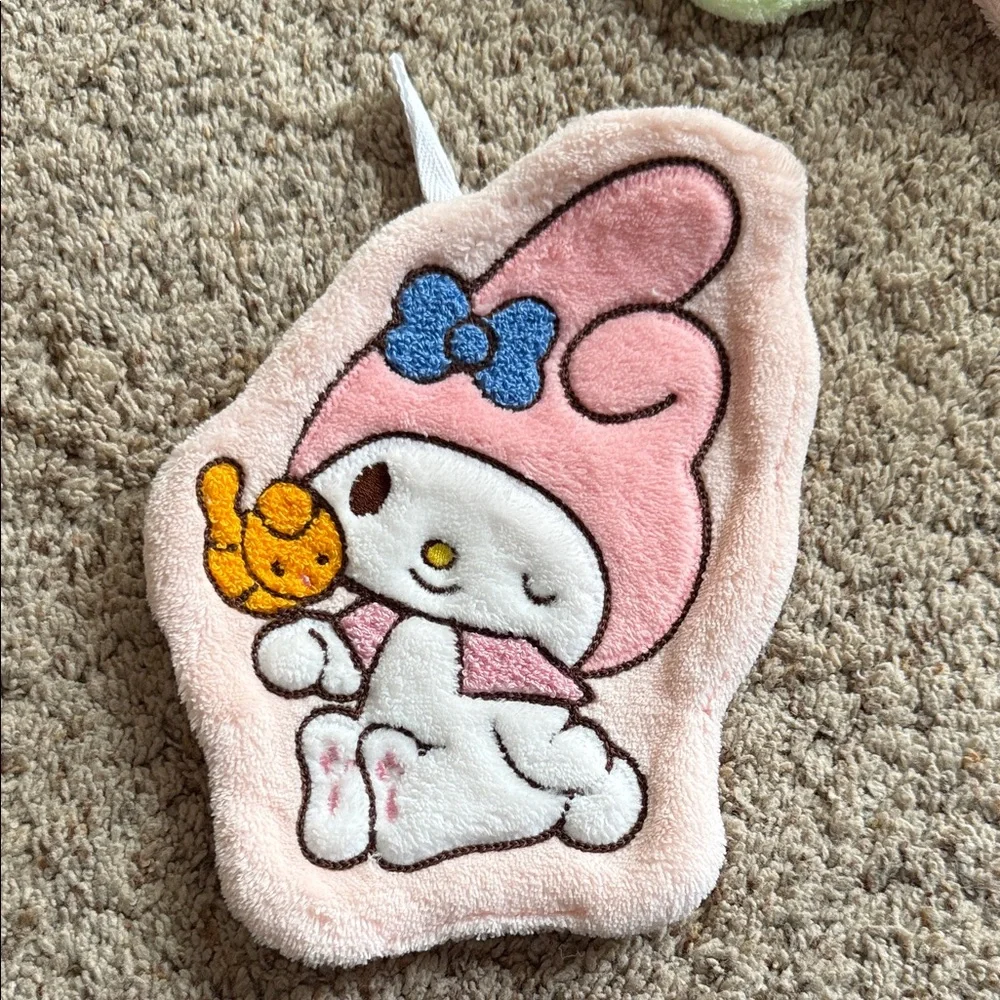 Sanrio Hello Kitty Plush Character Face/Hand Cloths in Pink, Green, White, Red